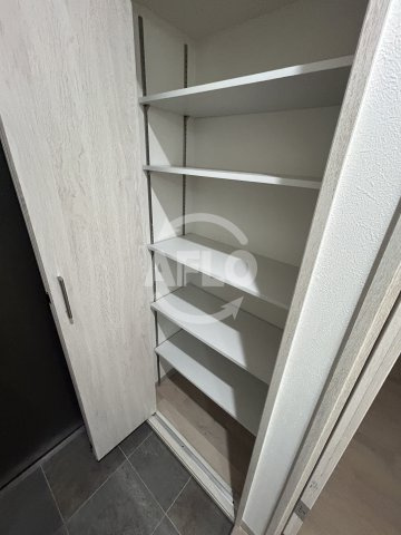 阪神ハイグレードマンション3番館　鷺洲小学校区の収納|阪神ハイグレードマンション3番館　シューズボックス