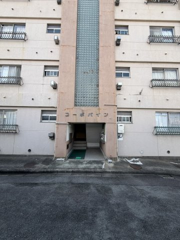 コーポパインの外観
