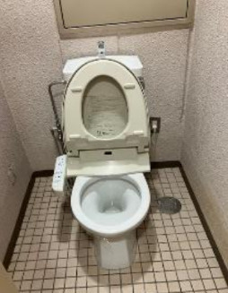 大阪市北区天神橋３丁目の店舗事務所のトイレ