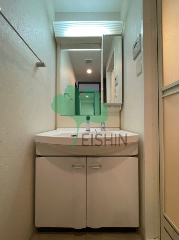 ネストピア博多駅前の洗面所|シンプルで使いやすい洗面台です！