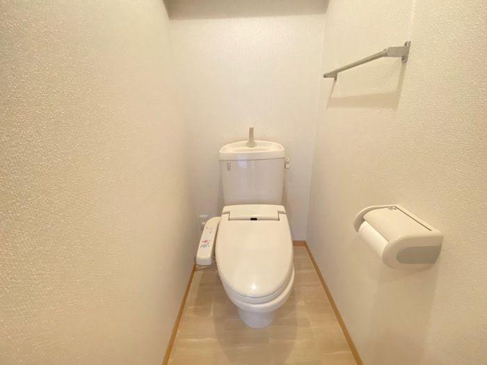 エーリ・プレジオのトイレ