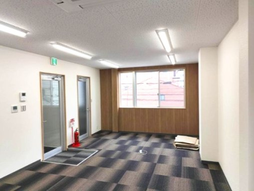 ネクスト-96倉庫事務所の内装