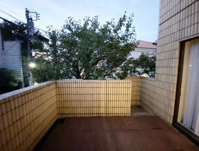 渋谷区松濤１丁目の賃貸マンションのバルコニー