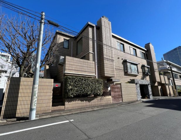 渋谷区松濤１丁目の賃貸マンションの外観