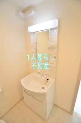 【洗面所】 | モントーレ糀谷 | 使いやすい独立洗面台です。