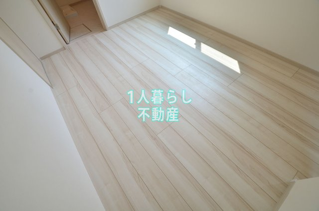 【内装】 | モントーレ糀谷 | 綺麗なフローリングのお部屋です。