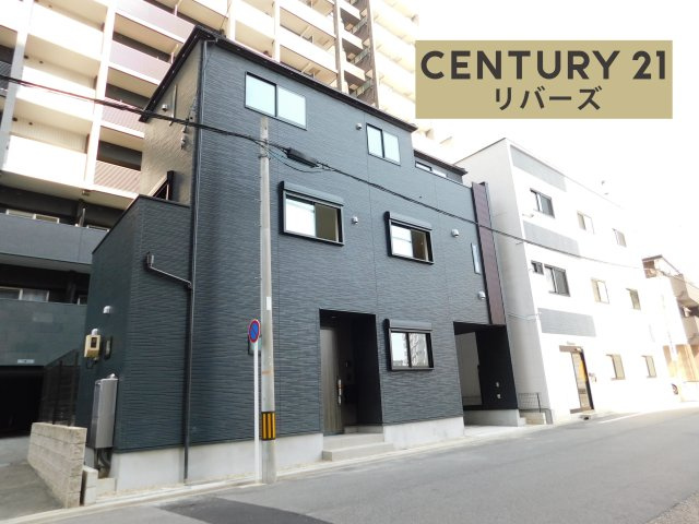 名古屋市中区新栄２丁目の新築一戸建の外観|☆限定１棟☆　新価格！！いつでも見学できます♪（お問合せ当日、平日、水曜、夜間でもＯＫ）　東山線線「新栄町」駅徒歩８分！　南向き、陽当たり良好♪　全室南向き！　床暖房・食洗機完備！　ビルトインガレージ