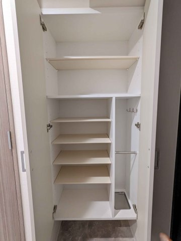 エムブイインプ新大阪の収納