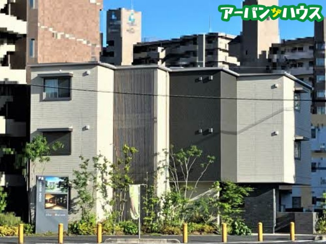 メゾンルララ　西古松