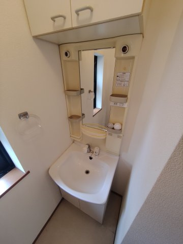 メゾンカフー赤羽の洗面所