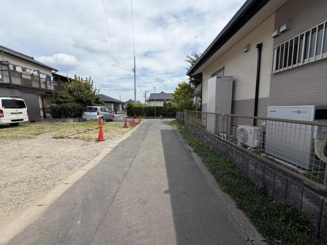 新築戸建て・仲介手数料無料）岩倉市西市町西市１棟／１期１号棟|前面道路