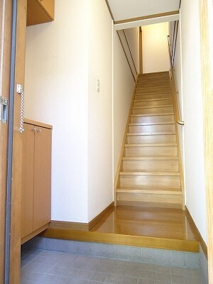 ヒルフィールドの玄関
