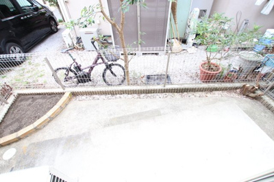 １階にはお庭もあります