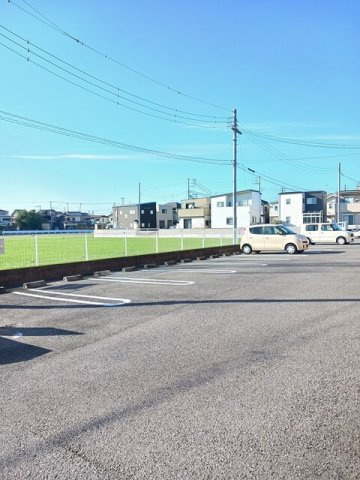 リジェールⅡの駐車場