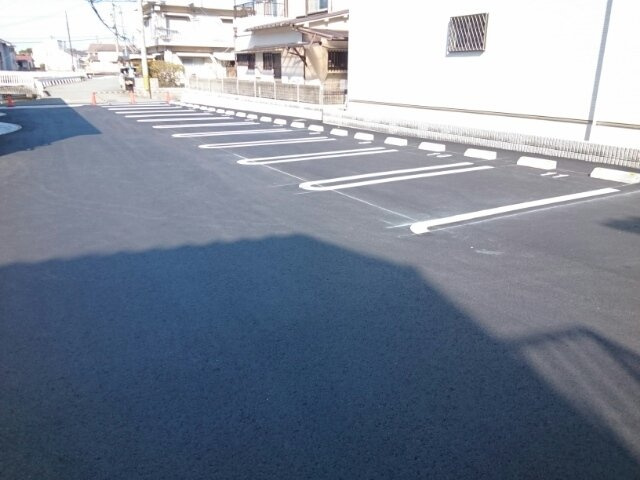 Ｂｅｌｌｅ　Ｃｒｅｓｔ　Ⅰの駐車場