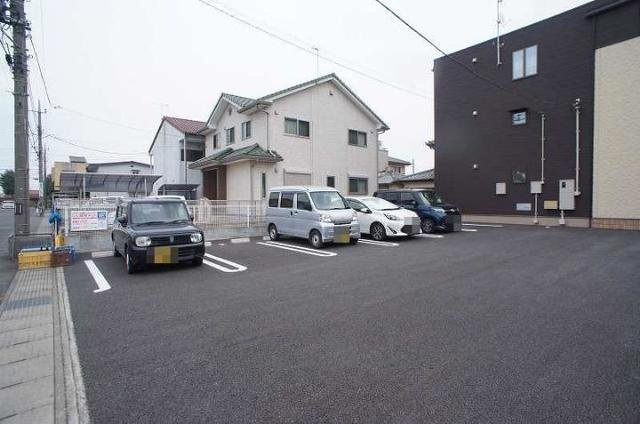 プリムローズの駐車場