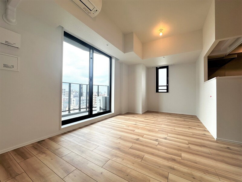 ONE ROOF RESIDENCE NISHINIPPORIの居間・リビング