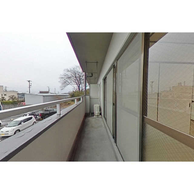 羽島郡笠松町北及のアパートのバルコニー