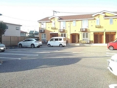 サン　プロミネンス　Ｂの駐車場|カースペースがあります
