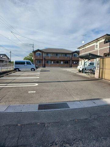 サニーリブＡ棟の駐車場
