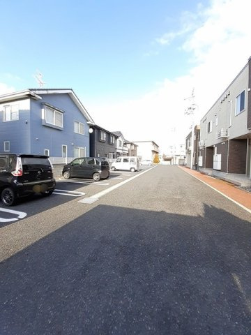 ブライトハーモニーＢの駐車場