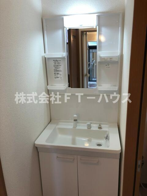 市川市北国分貸家の洗面所