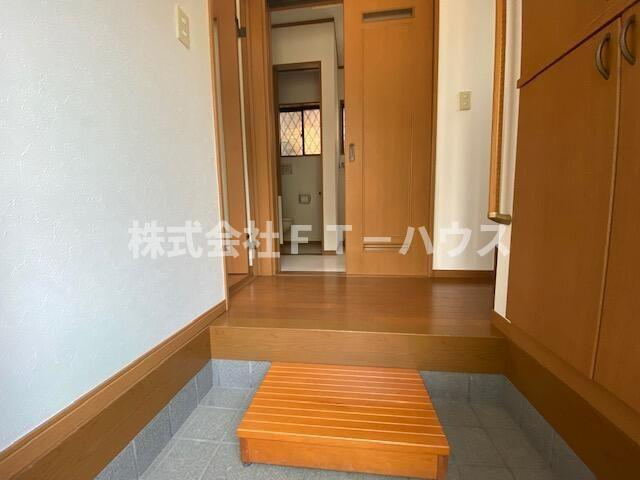 市川市北国分貸家の玄関
