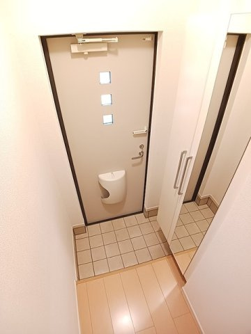 カーサ　ベーネの玄関