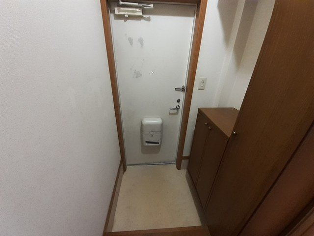 クレストールの玄関