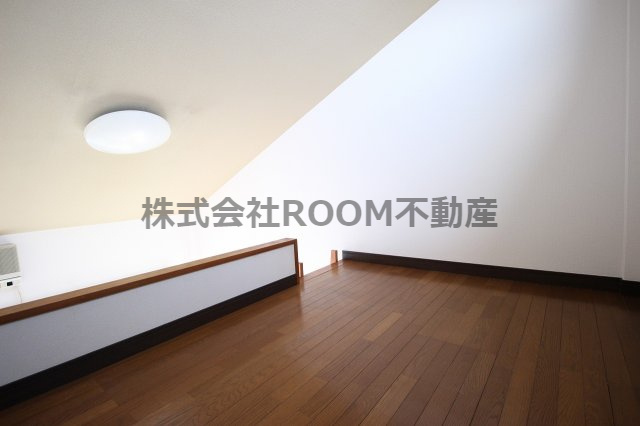メイプルコート一万城の寝室|落ち着いた雰囲気の外観です