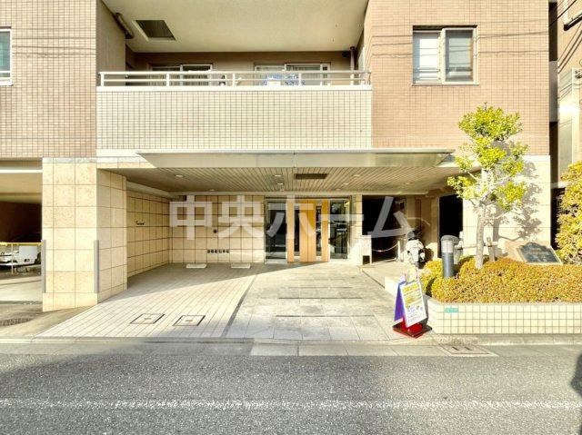 日神パレステージ瑞江西館のエントランス|【エントランス】マンションのエントランスは、その物件の印象を決める、顔とも言える場所です。毎日通る場所ですからきれいなのが一番です。