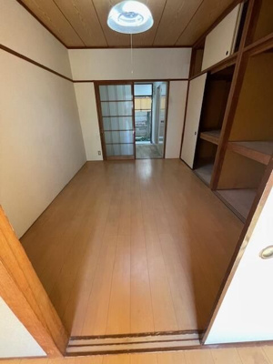 【居間・リビング】 | パシフィックハイツ鶴瀬 | ゆったり過ごせる居間です