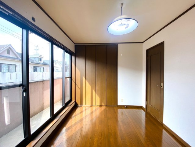 南区久世殿城町　貸家の洋室