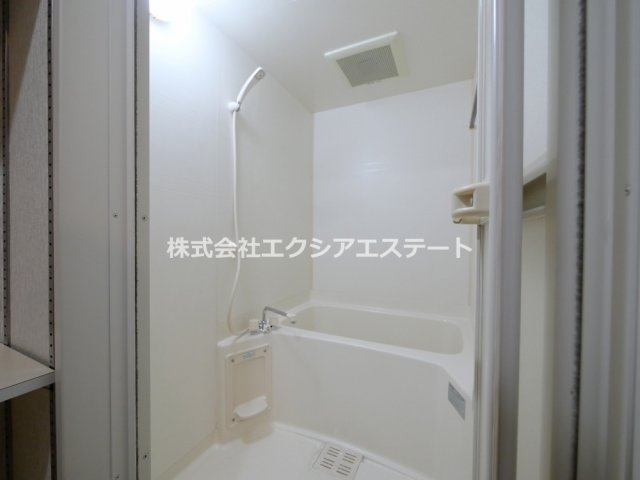 プレサンスフジの浴室