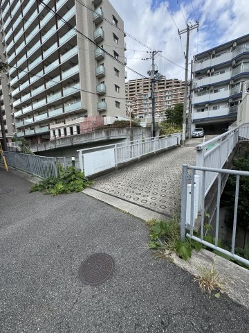 ヒルバレー妙法寺駅前の外観