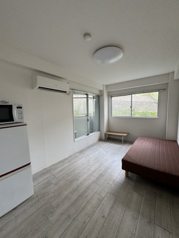 ヒルバレー妙法寺駅前の居間・リビング