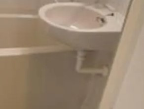 横浜市鶴見区生麦４丁目のアパートの洗面所