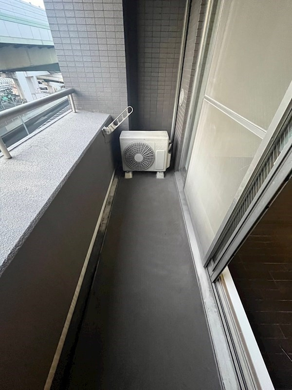 KAISEI阿波座のバルコニー