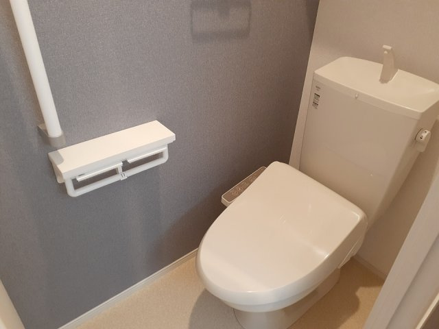 ゼフィール　Ａのトイレ|ゆったりとした空間のトイレです