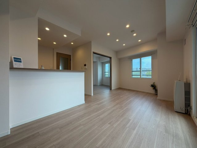 セザール円山北の居間・リビング
