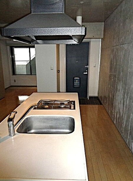 三鷹市井の頭２丁目の賃貸マンションの玄関