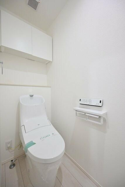 南品川戸建のトイレ