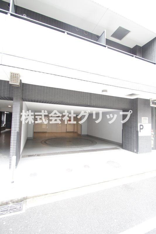 グランド・ガーラ桜木町駅前の駐車場