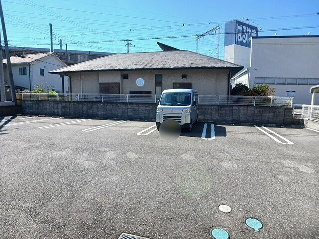グランシャルムＡの駐車場