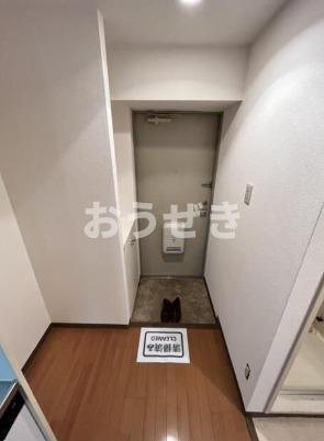 東林ビル（三ノ輪）の玄関
