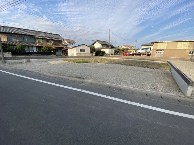 新築　高崎市京目町Livele Garden.S　１号棟の駐車場|現地写真　駐車スペースは並列4台分可能です！
