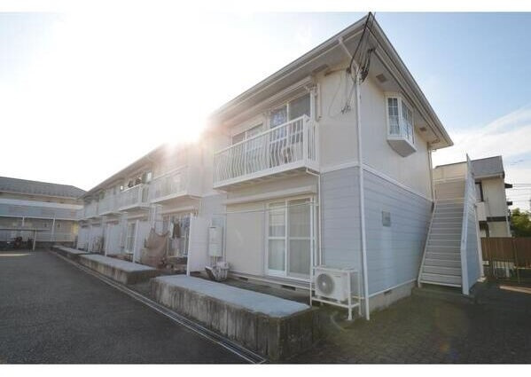 ハイタウンC棟の外観|来店不要で契約まで完結♪カード決済・LINE対応！