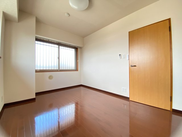 プロミネンスⅤの洋室|別部屋イメージ写真