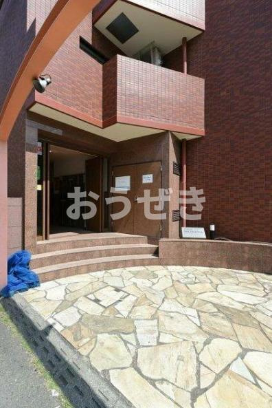 ステージファースト高輪のエントランス