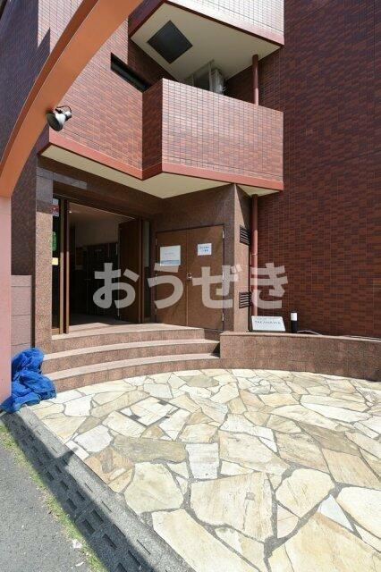 ステージファースト高輪のエントランス